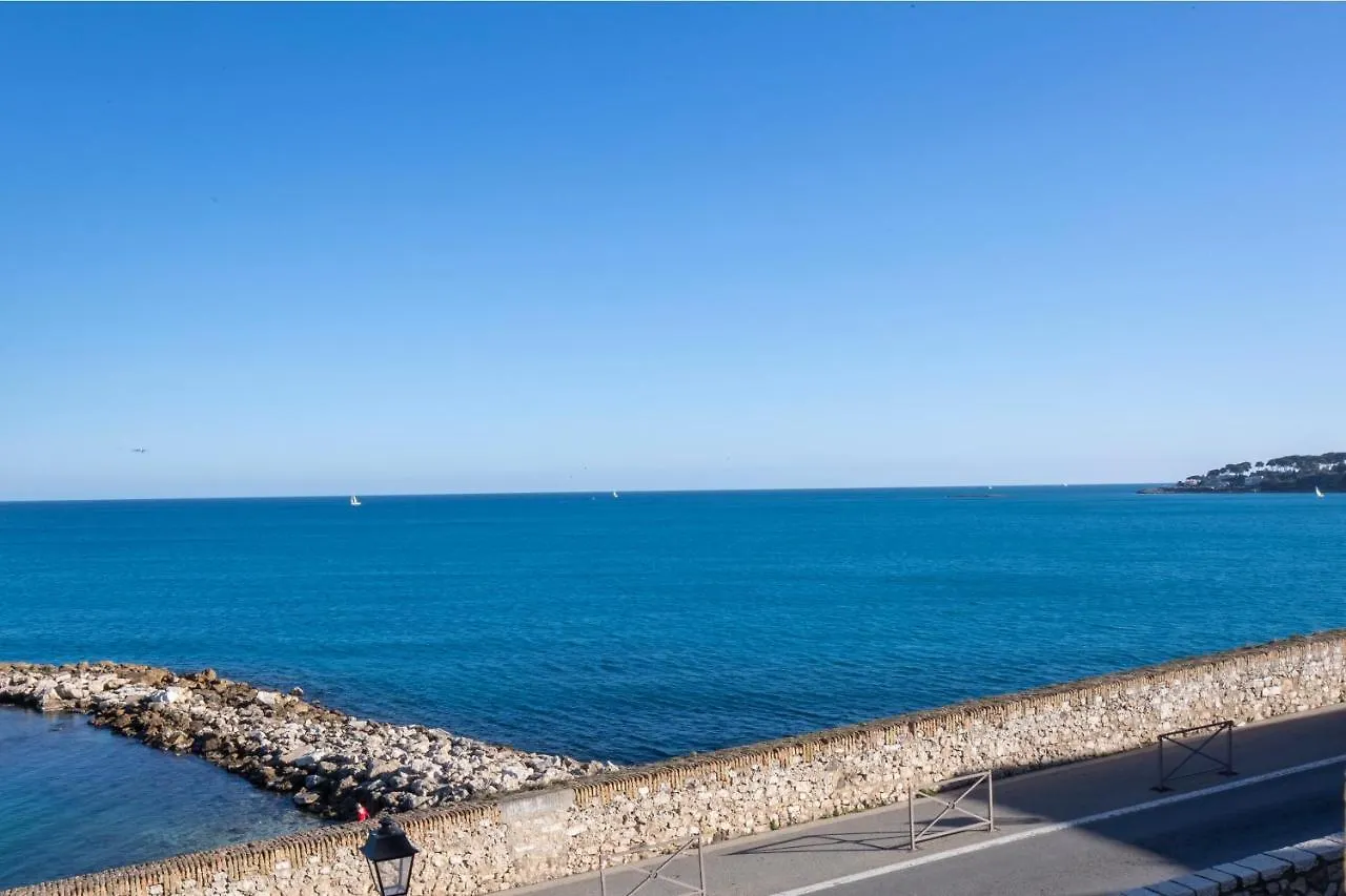 Holiday home Antibes - Maison De Pecheur Renovee - Terrasse Face A La Mer