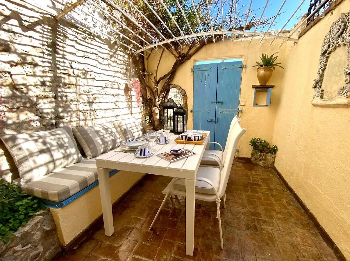 Antibes - Maison De Pecheur Renovee - Terrasse Face A La Mer 0*,  France